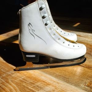 Bladerunner Iceskates Brand New Never Used